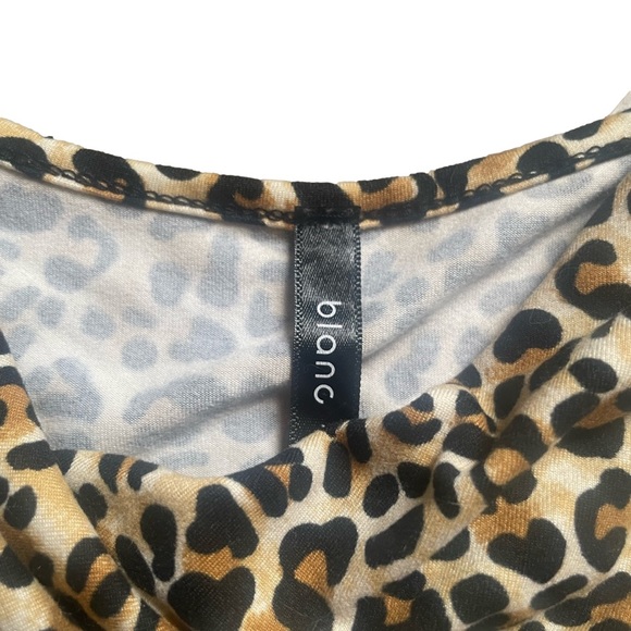 Blanc cheetah print twist crop top, size s - Picture 2 of 3
